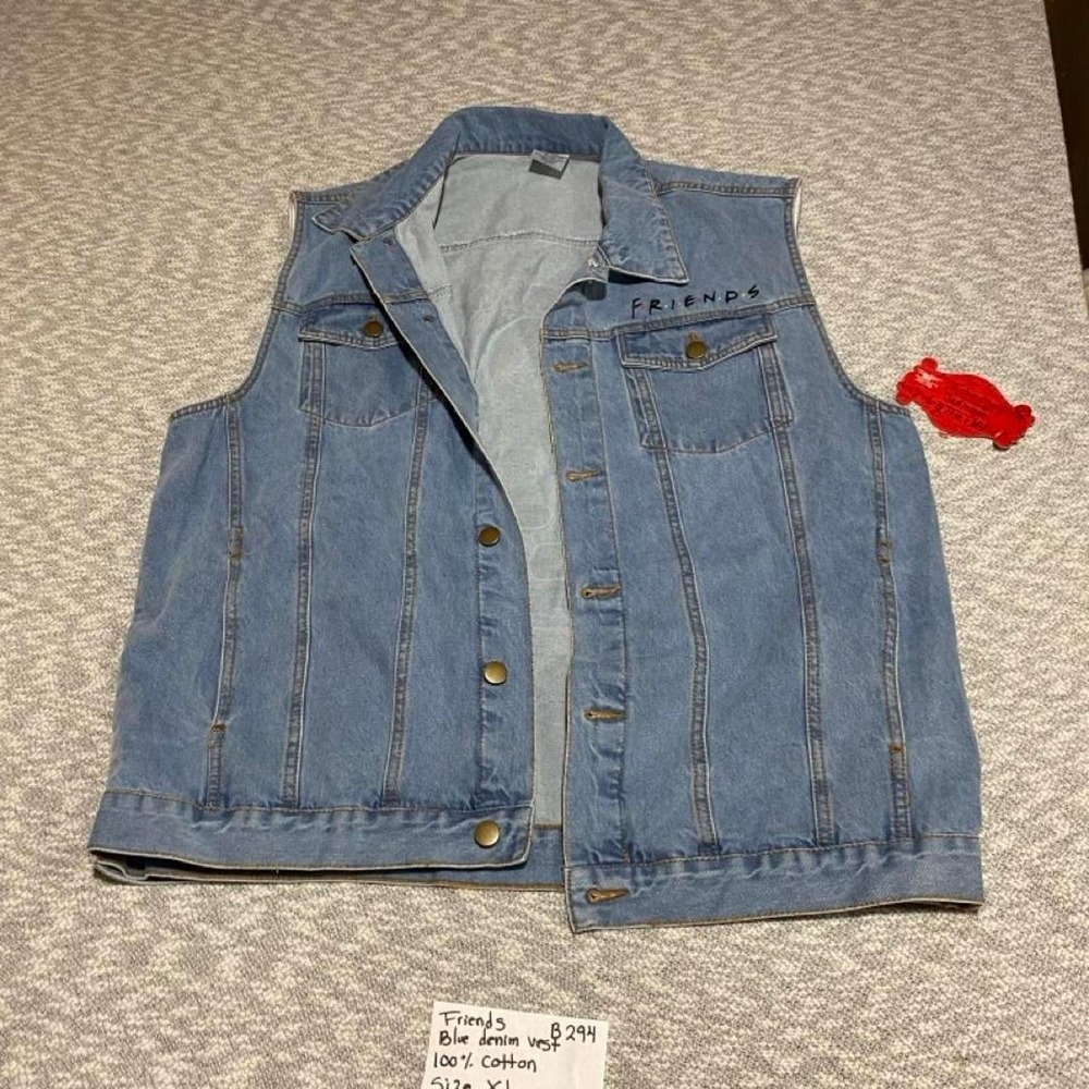 Friends Blue denim vest NWT with Friends logo, size XL. SKU-B294100% cotton